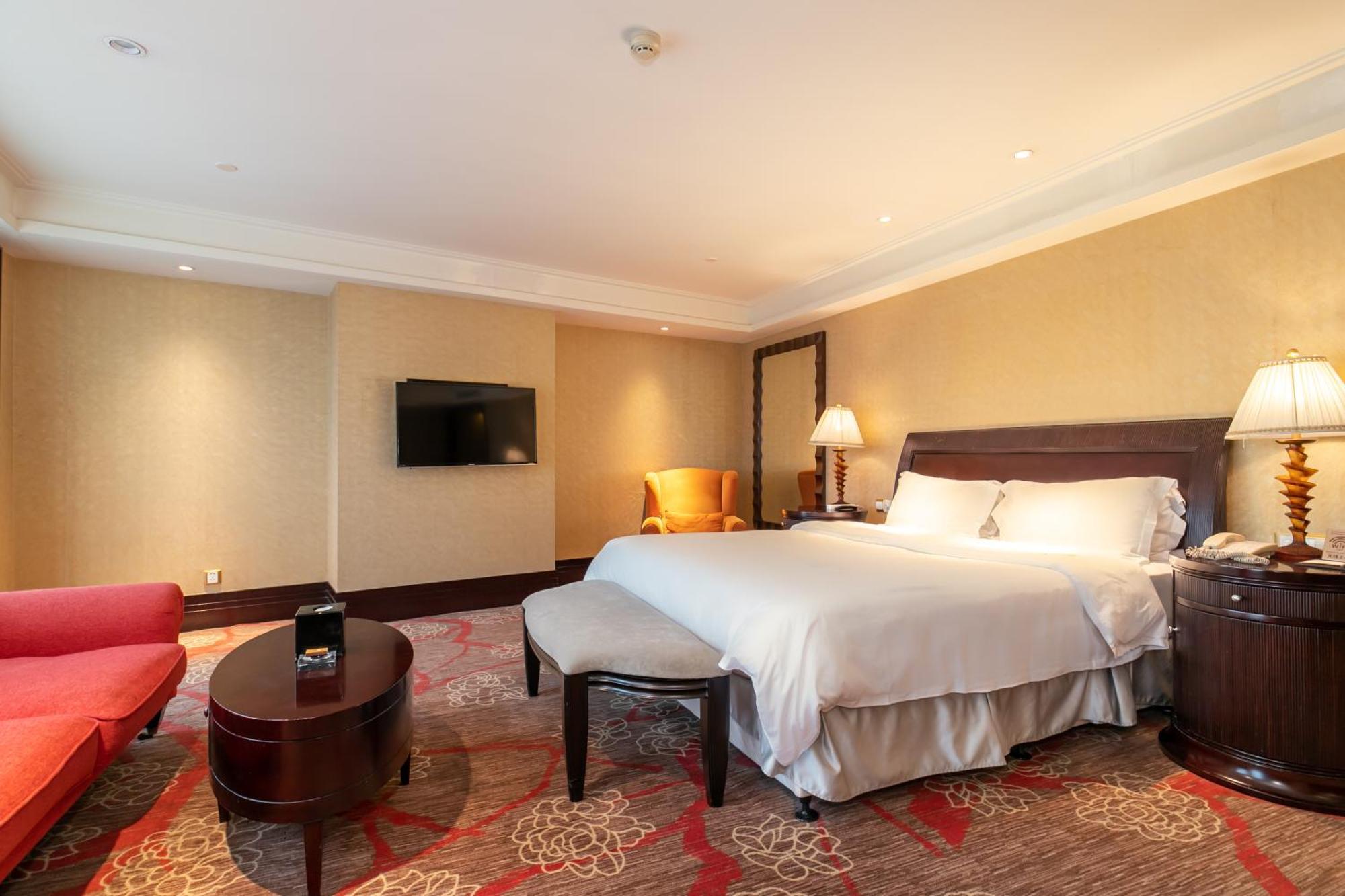 גואנגג'ואו Royal Mediterranean Hotel מראה חיצוני תמונה