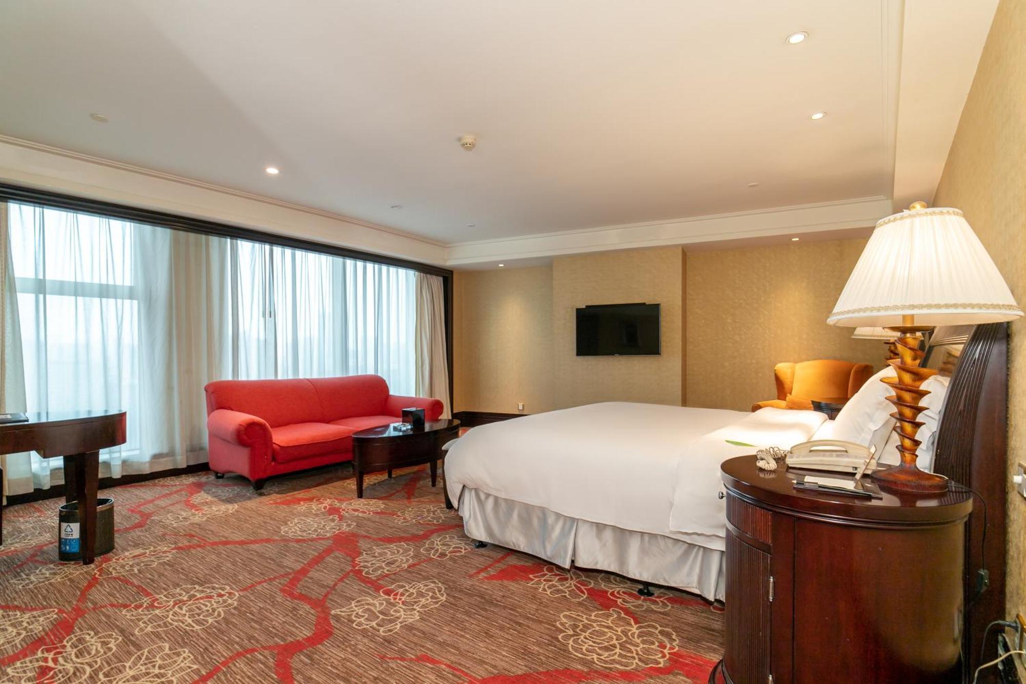 גואנגג'ואו Royal Mediterranean Hotel מראה חיצוני תמונה