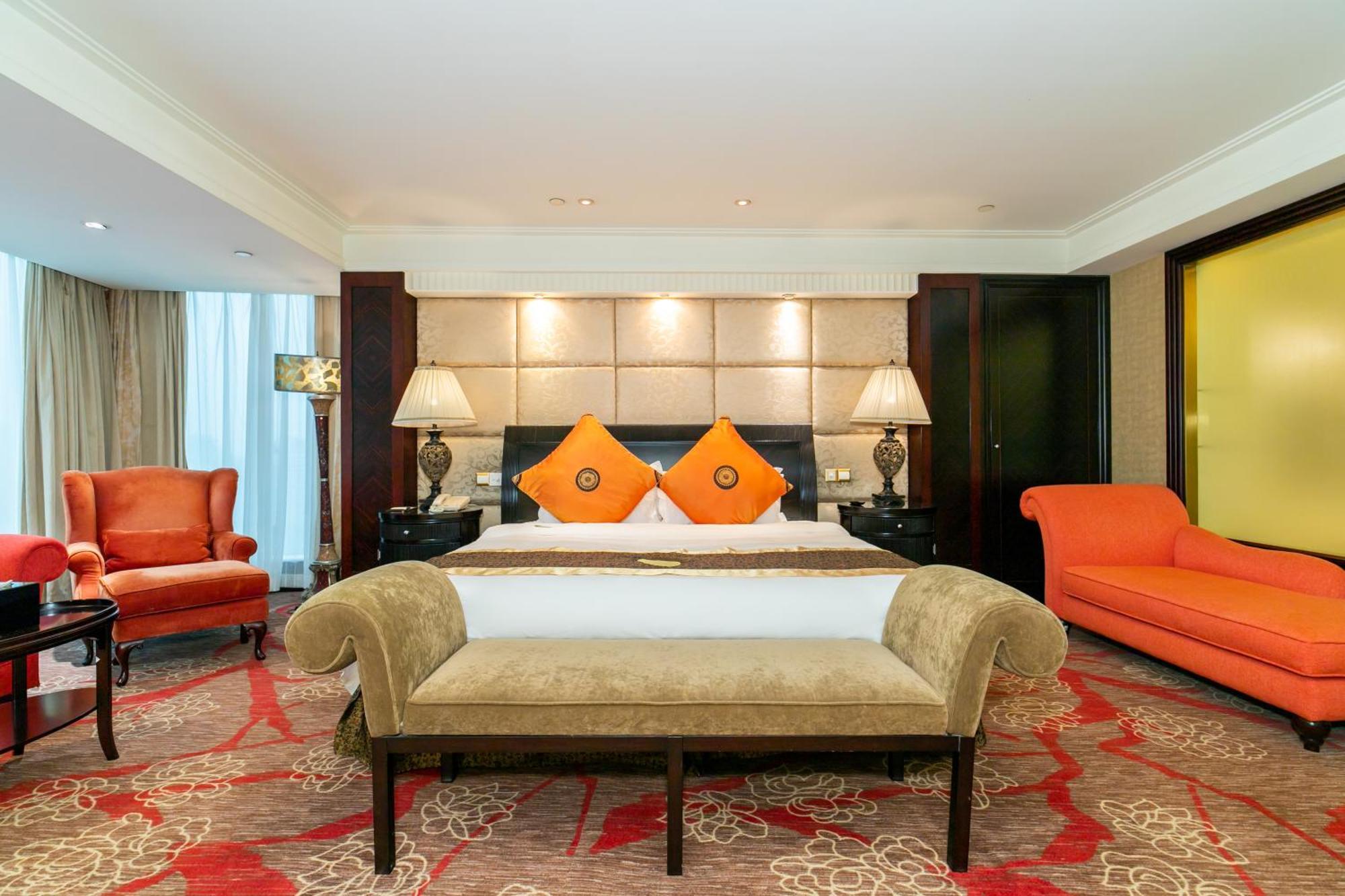גואנגג'ואו Royal Mediterranean Hotel מראה חיצוני תמונה
