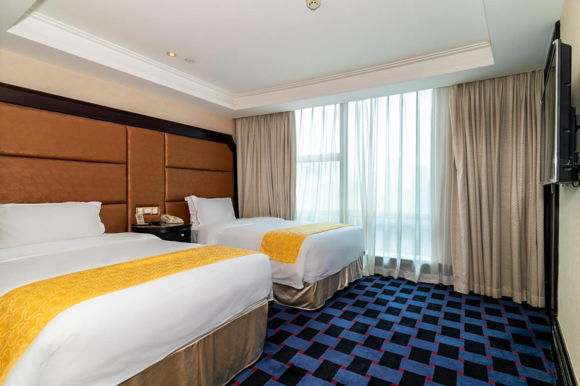 גואנגג'ואו Royal Mediterranean Hotel מראה חיצוני תמונה