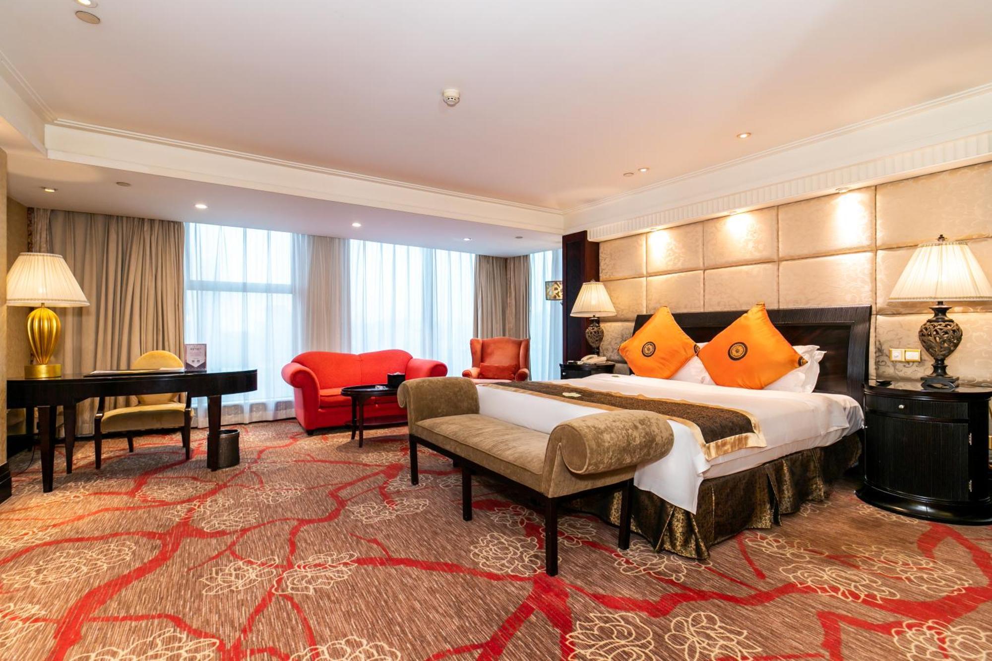 גואנגג'ואו Royal Mediterranean Hotel מראה חיצוני תמונה