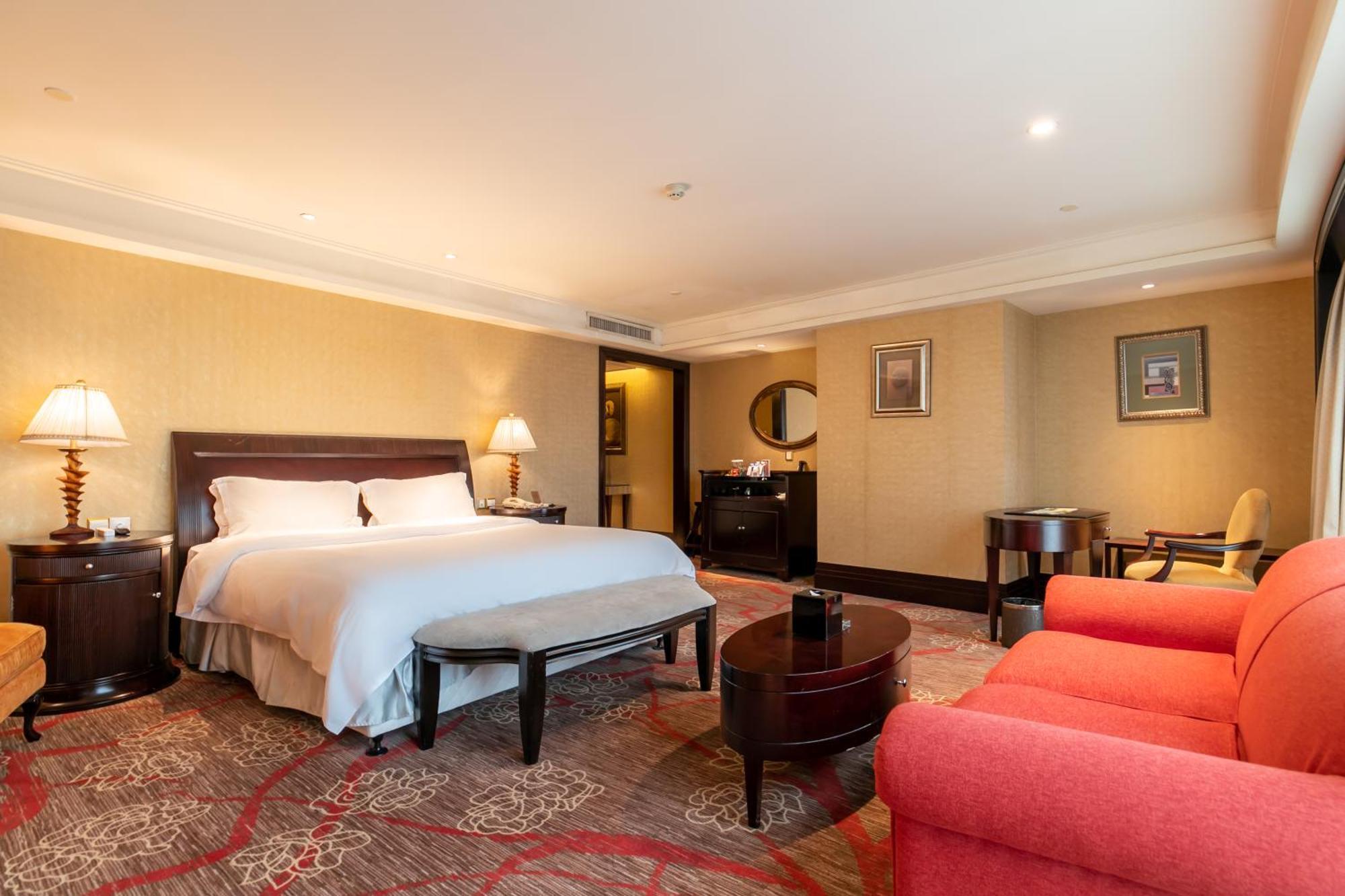 גואנגג'ואו Royal Mediterranean Hotel מראה חיצוני תמונה
